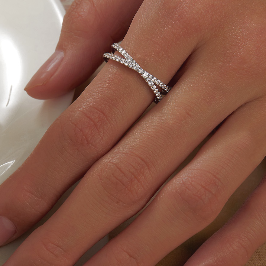 CRISS CROSS RING
